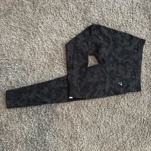 Camo gym shark leggings